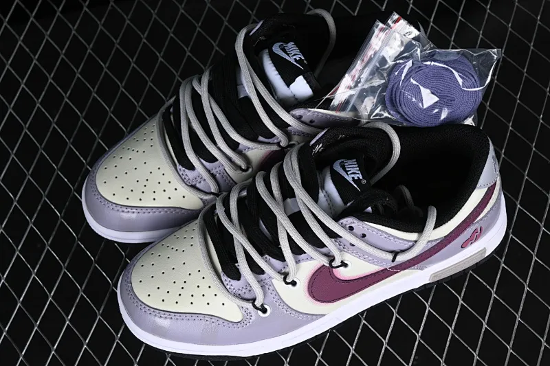 All Categories Nk SB Dunk Series Nk SB Dunk Low Low-top sneakers Nk Dunk Low Panda Prank Raspberry retro distressed Tie-dye lavender purple Low-top casual sneakers DJ6188-002